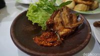 Ayam Presto Cipete: Ayam Goreng Presto dan Penyet yang 