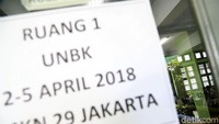 Ujian nasional (UN) untuk siswa sekolah menengah kejuruan (SMK) diselenggarakan mulai hari ini, 2 April hingga 5 April 2018.