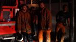 Foto: 4 Jam Proses Pemadaman Kebakaran Rumah di Jembatan Besi