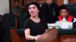 Aksi Syahrini saat Sidang, Kejambak hingga Kegerahan