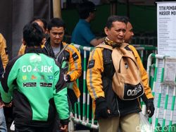Driver Uber Ramai-ramai Kabur ke Go-Jek