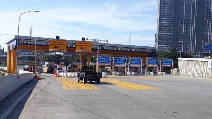 Ganjil genap di tol TangerangFoto: Fadhly F Rachman Ganjil genap di tol TangerangFoto: Fadhly F Rachman