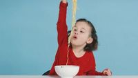 Ini Ekspresi Anak-anak Amerika Saat Cicipi Nasi Uduk dan Kue Cubit