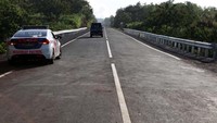 Salah satu jalan Pansela yang rampung ditingkatkan adalah ruas Giriwoyo-Duwet sepanjang 23,7 km yang dilakukan dengan kontrak multiyears 2015-2017 melalui program Regional Road Development Project (RRDP) yang didanai oleh Islamic Development Bank (IDB) dengan nilai Rp 192 miliar. Pool/Kementerian PUPR.