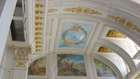 Interior istana Putin yang kaya akan ornamen-ornamen khas Rusia. Istimewa/Business Insider.