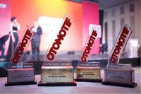 Xpander Raih Car of the Year 2018 di Ajang Otomotif Award