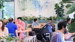Asyiknya Ngopi dan Makan Waffle di Kafe Sejuk Bertema Kebun