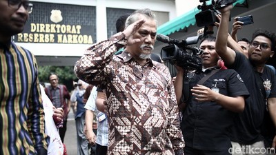 Salam Hormat Tio Pakusadewo Usai Diwacanakan Jadi Duta Antinarkoba