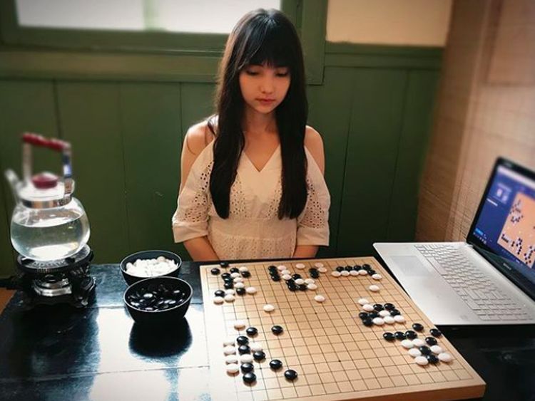 Cantik dan Cerdas, Atlet Board Game Ini Memukau Netizen