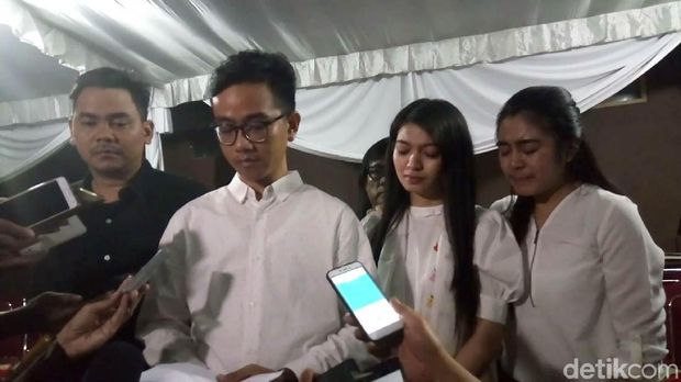 Prosesi Ibadah Usai, Keluarga Besan Jokowi Mohon Maaf