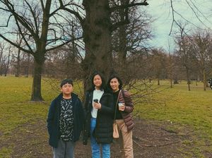 Jelang Sidang Putusan Cerai, Vero Ajak 2 Anaknya ke London
