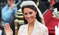 London Floris juga pernah merilis parfum edisi pernikahan Kate Middleton dan Pangeran William pada 2011 silam. 