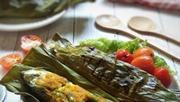 Pepes ikan buatan netizen @astriepasaribu juga tak kalah menggoda. Bumbunya berlimpah, jadi kebayang rasanya yang enak berbumbu. Foto: Instagram