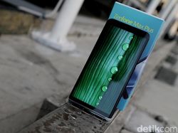 Unboxing Asus Zenfone Max Plus