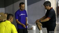 Jabatan baru itu tak disia-siakan Herry. Dia tak ingin dianggap sebagai pelatih kebetulan. Dia berhasrat membuktikan kalau racikannya benar-benar mujarab. Tahun 1999, ia mengantarkan Candra Wijaya/Tony Gunawan keluar sebagai juara All England.