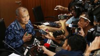 Para tersangka itu adalah Rijal Sirait, Rinawati Sianturi, Rooslynda Marpaung, Fadly Nurzal, Abu Bokar Tambak, Enda Mora Lubis, M. Yusuf Siregar, Muhammad Faisal, DTM Abul Hasan Maturidi, Biller Pasaribu, Richard Eddy Marsaut Lingga, Syafrida Fitrie, Rahmianna Delima Pulungan, Arifin Nainggolan, Mustofawiyah, Sopar Siburian, Analisman Zalukhu, Tonnies Sianturi, Tohonan Silalahi, Murni Elieser Verawati Munthe, Dermawan Sembiring, Arlene Manurung, Syahrial Harahap, Restu Kurniawan Sarumaha, Washington Pane, John Hugo Silalahi, Ferry Suando Tanuray Kaban, Tunggul Siagian, Fahru Rozi, Taufan Agung Ginting, Tiaisah Ritonga, Helmiati, Muslim Simbolon, Sonny Firdaus, Pasiruddin Daulay, Elezaro Duha, Musdalifah, dan Tahan Manahan Panggabean.