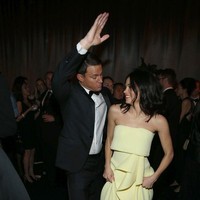 Momen saat Channing dan Jenna nge-dance bareng di acara afterparty Golden Globes 2015 ini sempat jadi viral karena keduanya terlihat kompak banget.  Foto: dok. Getty Images