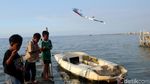 Melihat Keceriaan Anak-anak di Pesisir Muara Angke