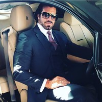 Mantan pemain bola dan model itu mengaku dulunya hidup kesusahan dalam mengejar karier. Ketika sudah sukses, Travers tampak ingin benar-benar menikmati kehidupannya. Foto: dok. Instagram