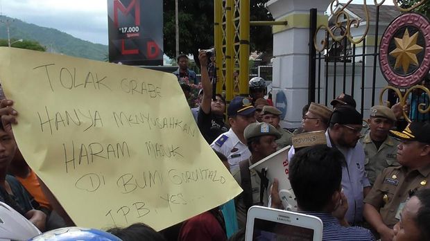 Pengemudi Bentor Gorontalo Demo Tolak Kehadiran Grab