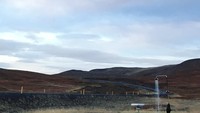 Berada di daerah Krafla, Route 863, Lake Myvatn, Islandia inilah dulunya toilet tanpa tembok dan terisolasi dan kini tersisa shower serta westafel (florijandeclercq/Instagram)