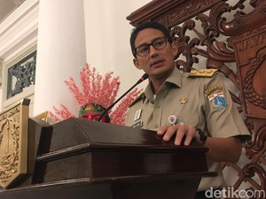 Sandi Pertanyakan Kredibilitas Panitia Pembagian Sembako di Monas