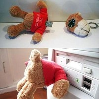 USB banyak dihadirkan dengan bentuk yang aneh dan lucu. Anda yang suka boneka beruang bisa membeli yang seperti ini. Foto: Pinterest