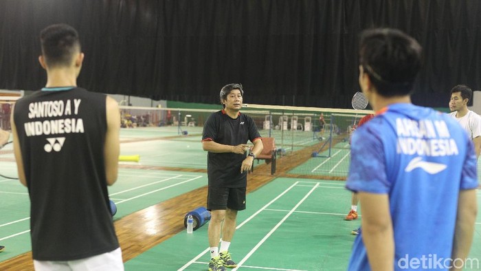 Herry IP Bangun Soliditas dengan Tradisi Makan Komune