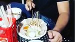 Intip 10 Gaya Makan Vicky Prasetyo yang Nyentrik Menggelitik