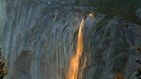 Dari Negeri Paman Sam, terdapat Horsetail Falls di Taman Nasional Yosemite yang berlokasi di California. (Thinkstock)