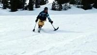 Kanya juga melakukan aktivitas outdoor seperti bermain ski, menembak, skateboard, dan ATV (_kayeazee_/Instagram)