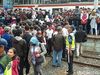 Uji Nyali, Desak-desakan di Stasiun Duri