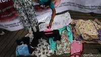 Aksi gelar lapak barang dagangan itu merupakan sebuah kritikan kepada Ombudsman terkait kasus Sumber Waras dan reklamasi. 