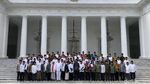 Momen Jokowi dan Ulama Berfoto ala Kabinet di Istana