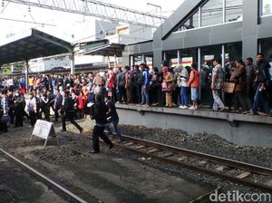 Kok Kereta Bandara Numpang Jalur KRL Duri-Tangerang?