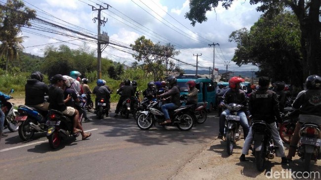 Fakta Miris Rendahnya Gaji Guru Honorer