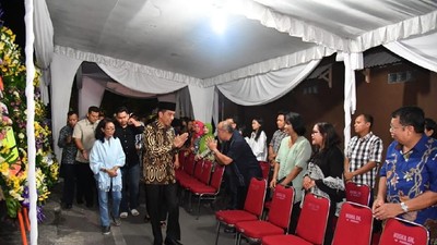 Jokowi ke Rumah Duka Besannya