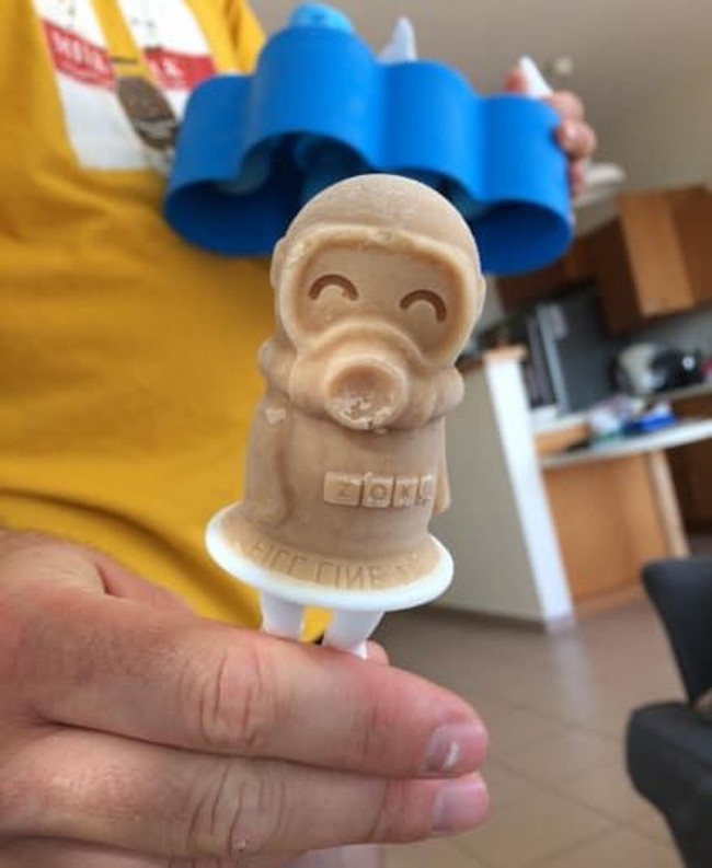 Bikin es krim di rumah jadi lebih mudah dan semangat dengan cetakan lucu seperti ini. Ice-pop mold seharga Rp 270 ribuan tersebut cocok dimiliki Anda yang punya anak kecil. Foto: Amazon