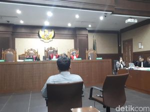 Saksi Ungkap Rp 1,7 M Mengalir ke Orang Kepercayaan Bupati Rita