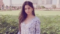 Belum lama ini ia berlibur ke India dan mengunjungi Taj Mahal. (Dok. Instagram/suhanakha2)