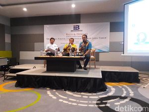 Survei Indo Barometer: Gus Ipul-Puti 45,2%, Khofifah-Emil 39,5%