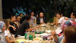 Intip 10 Gaya Makan Vicky Prasetyo yang Nyentrik Menggelitik