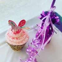 Supaya cupcake terlihat lebih manis, tusukan topping berbentuk kuda terbang ini bisa dibeli. Magical cupcake liners and toppers ini bisa dimiliki dengan Rp 180 ribuan. Foto: Amazon