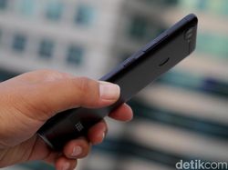 Unboxing Asus Zenfone Max Plus