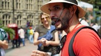 Di Medellin ada wisata Escobar. Yang paling populer disediakan oleh Medellin City Tours seharga USD 55 atau setara Rp 750 ribu  (Lucy Sherriff/CNN Travel)