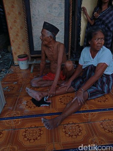 Salah satu warga yang luka ringan/