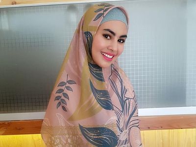 Kartika Putri Dinikahi Habib Usman, Lihat Gayanya yang Makin Syari