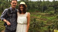 Pasangan traveler Jordi dan Ross bahkan pernah mengunjungi Bali pada bulan Juli tahun lalu. Mereka berkunjung ke Pura Tirta Empul dan areal persawahan hijau Tegalalang. (Ross McGraw/Instagram)