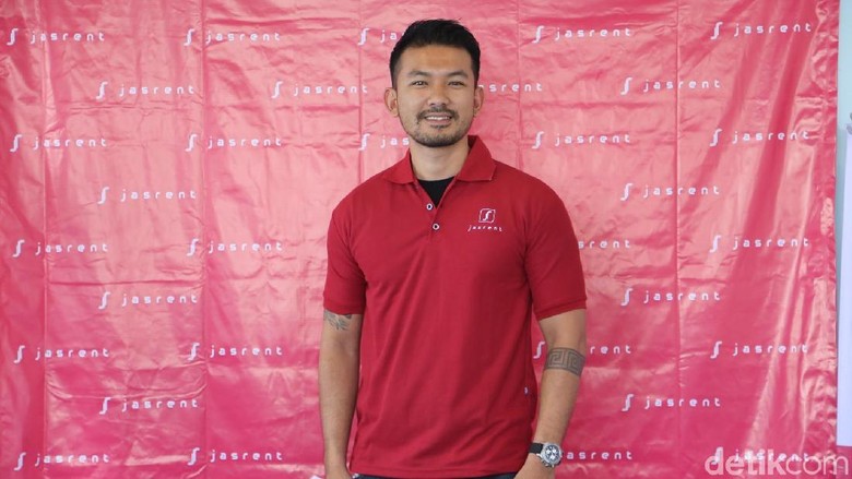 Rio Dewanto Ceritakan Pengalaman Syuting Hanum & Rangga di New York Rio Dewanto Ceritakan Pengalaman Syuting Hanum & Rangga di New York
