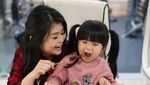 Gemas! Begini Potret Kalau Selebgram Baby Moonella Lagi Makan